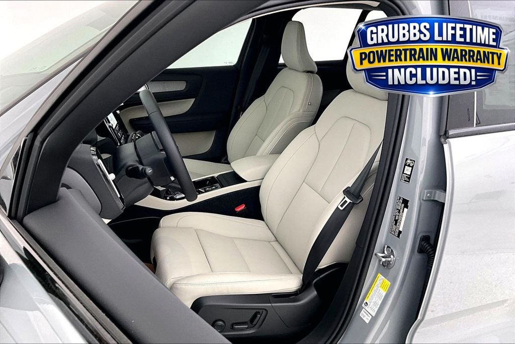 2026 Volvo XC40 B5 Plus