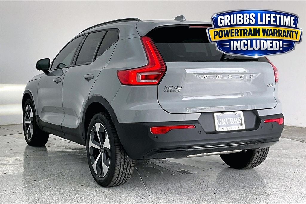 2026 Volvo XC40 B5 Plus