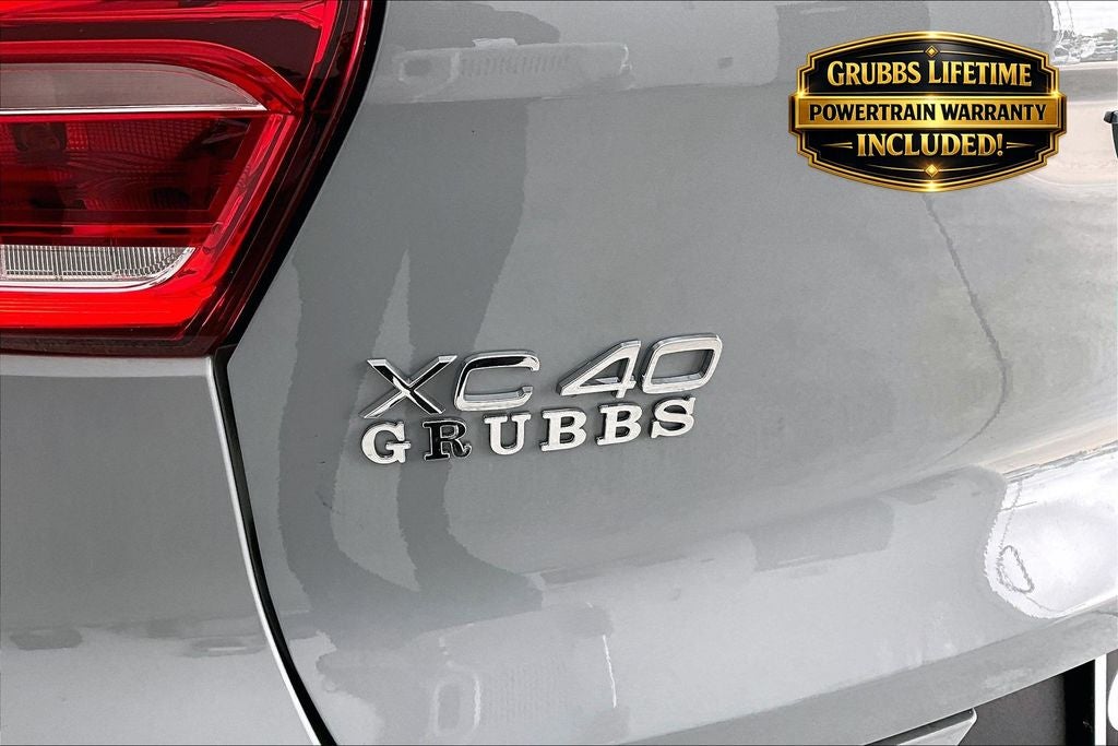 2026 Volvo XC40 B5 Plus