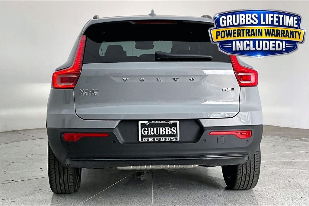 2026 Volvo XC40 B5 Plus