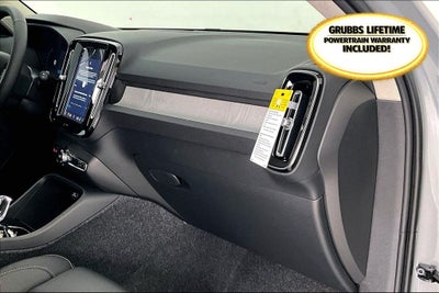 2026 Volvo XC40 B5 Plus