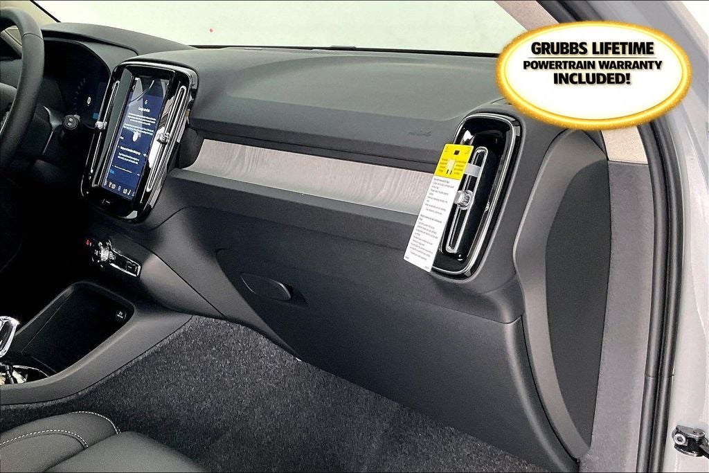 2026 Volvo XC40 B5 Plus