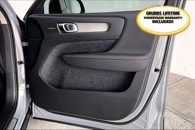 2026 Volvo XC40 B5 Plus