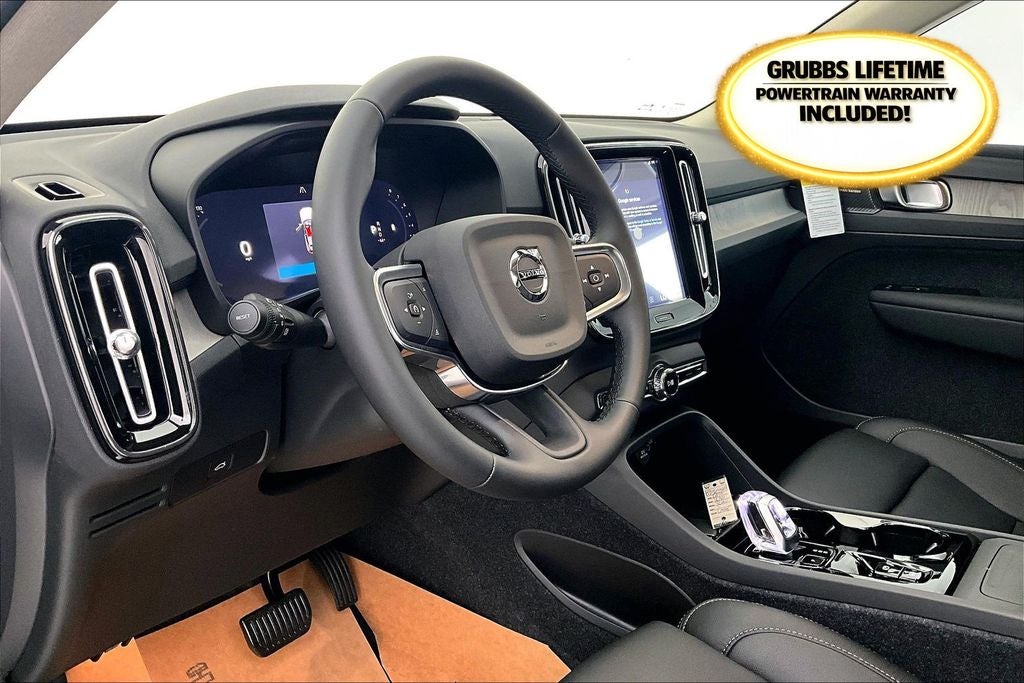 2026 Volvo XC40 B5 Plus