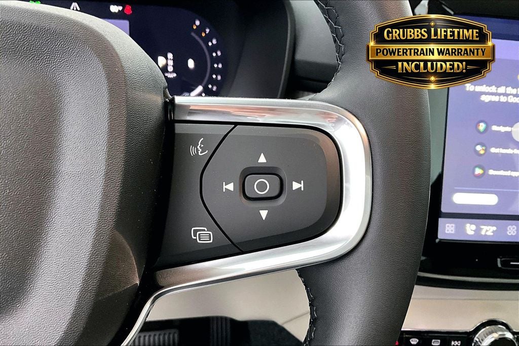2026 Volvo XC40 B5 Plus