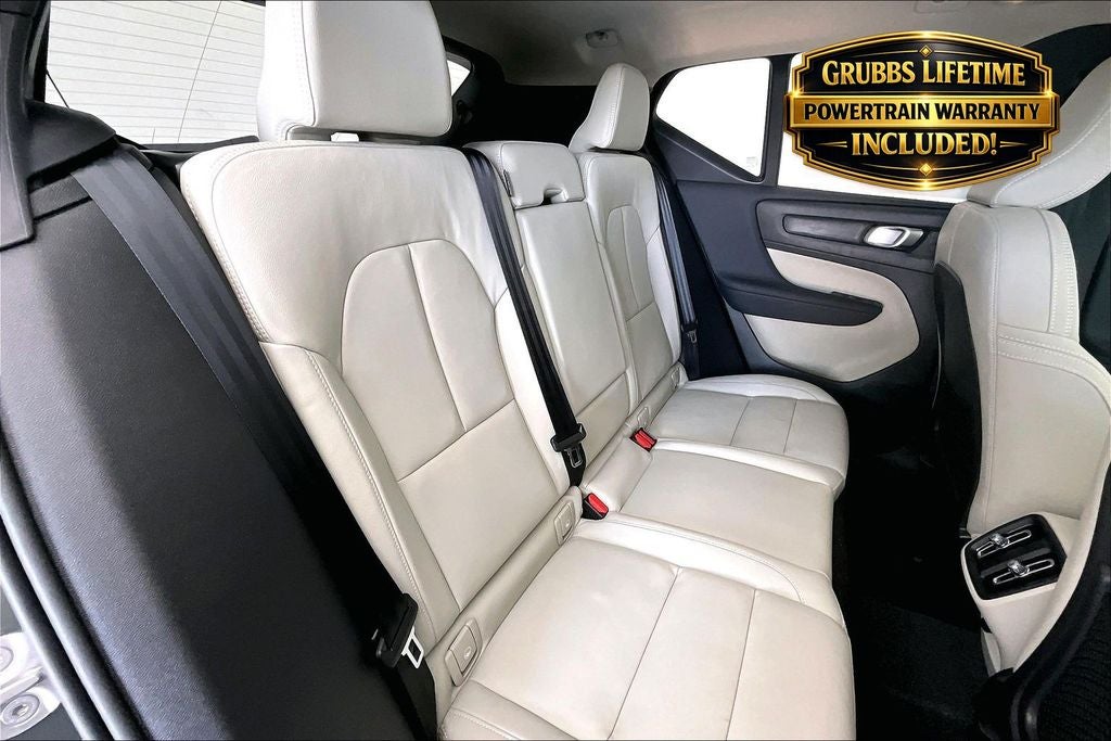 2026 Volvo XC40 B5 Plus