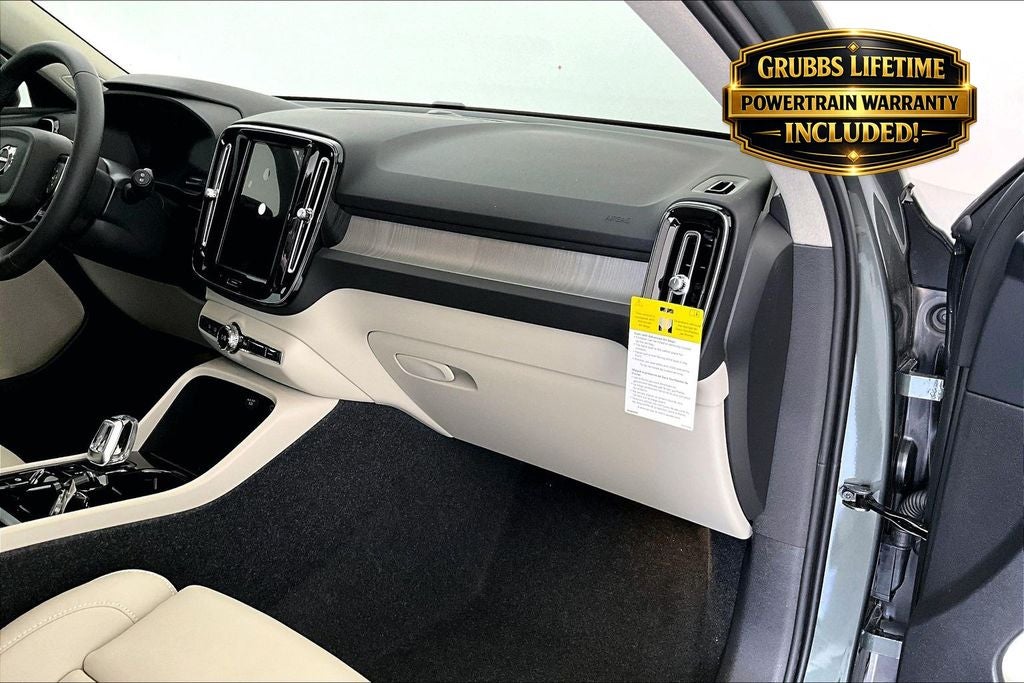 2026 Volvo XC40 B5 Plus