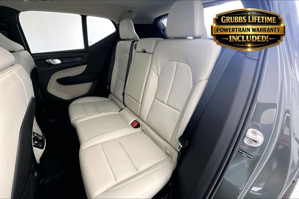 2026 Volvo XC40 B5 Plus