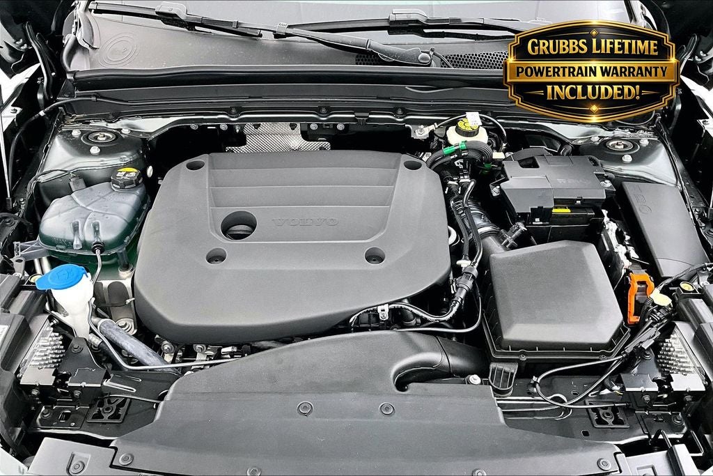 2026 Volvo XC40 B5 Plus