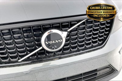 2026 Volvo XC40 B5 Plus