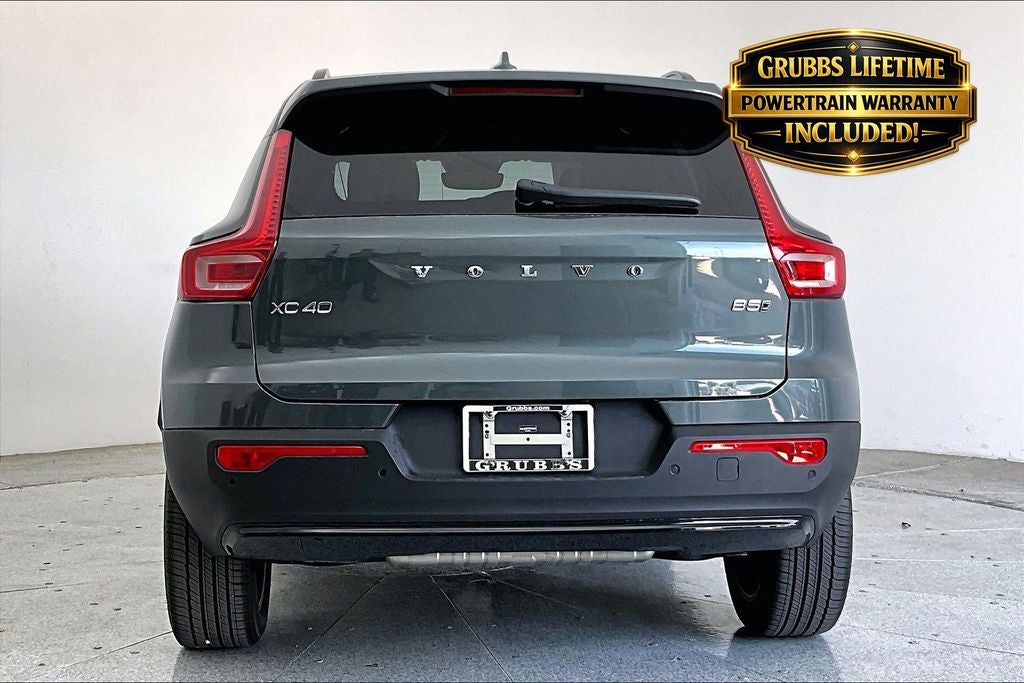 2026 Volvo XC40 B5 Plus