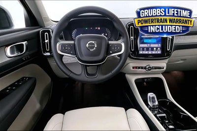 2026 Volvo XC40 B5 Plus