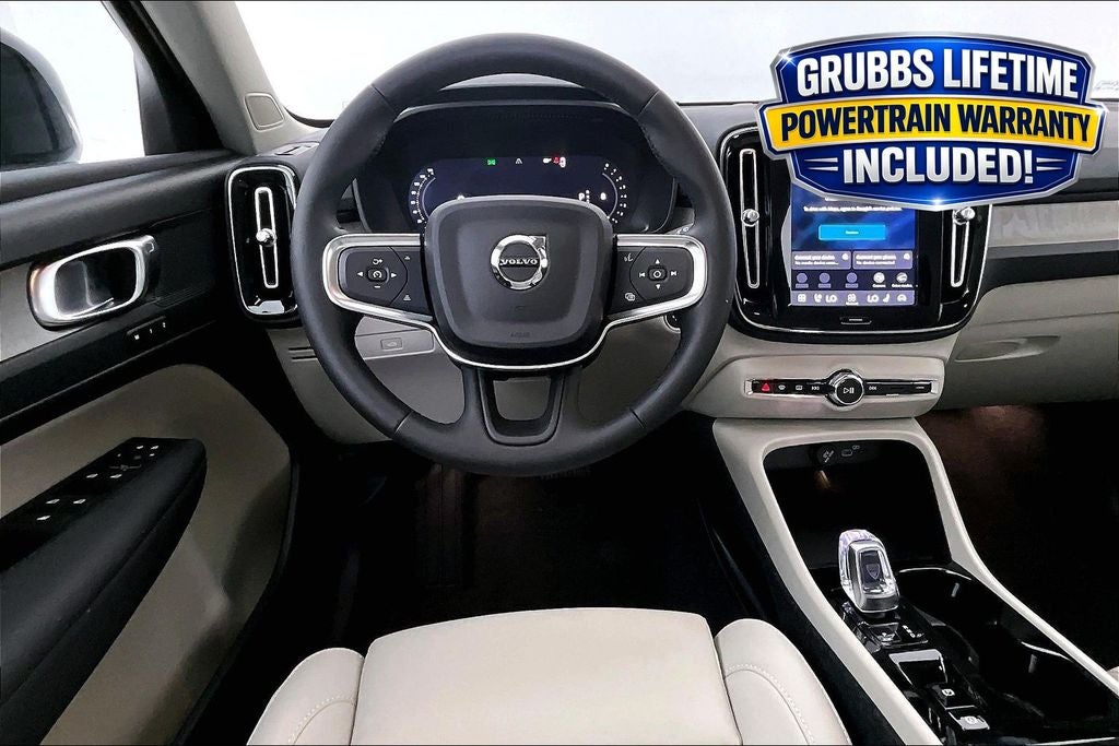2026 Volvo XC40 B5 Plus