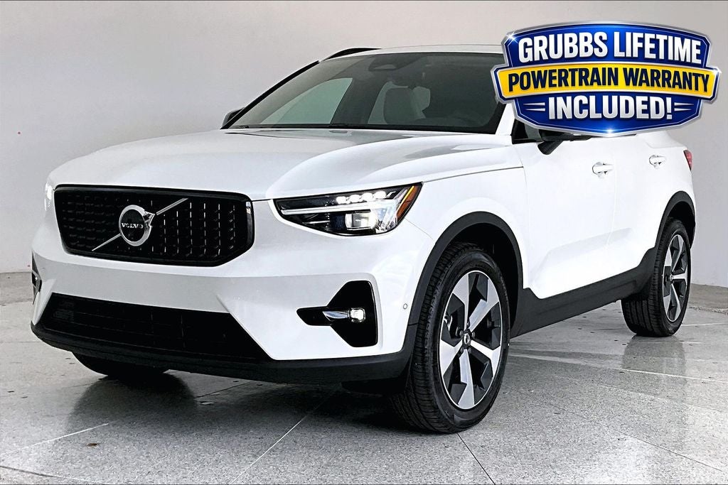 2026 Volvo XC40 B5 Plus