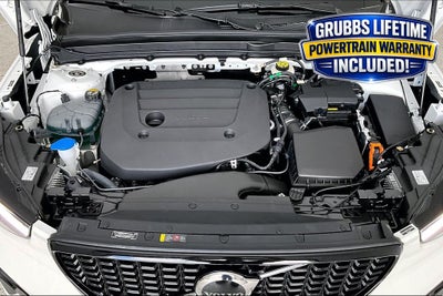 2026 Volvo XC40 B5 Plus