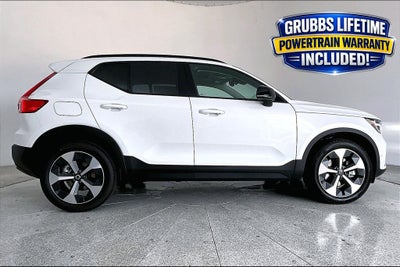 2026 Volvo XC40 B5 Plus