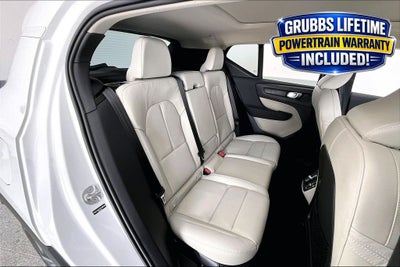 2026 Volvo XC40 B5 Plus
