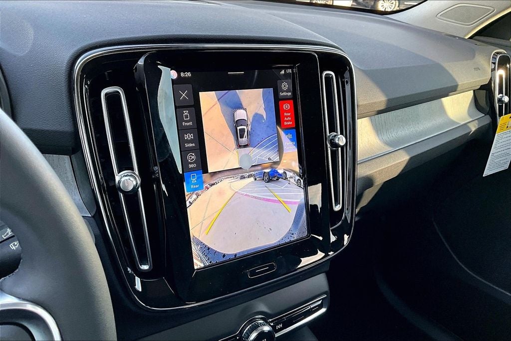 2026 Volvo XC40 B5 Plus