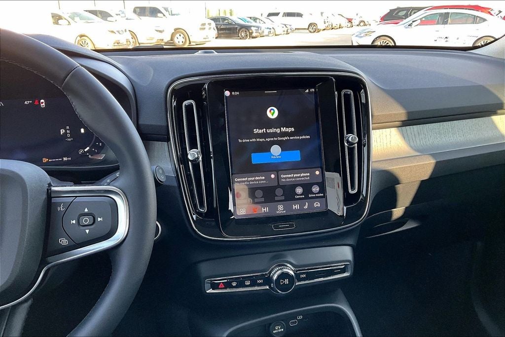 2026 Volvo XC40 B5 Plus