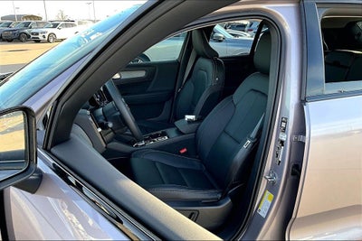 2026 Volvo XC40 B5 Plus