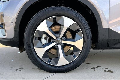 2026 Volvo XC40 B5 Plus