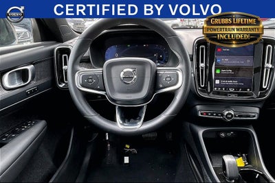 2025 Volvo XC40 B5 Plus Dark Theme