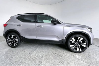 2026 Volvo XC40 B5 Plus