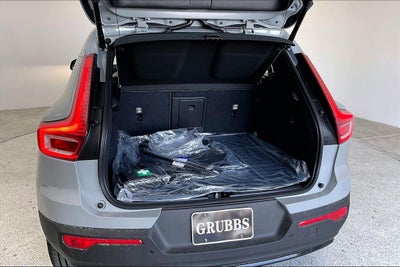 2026 Volvo XC40 B5 Plus