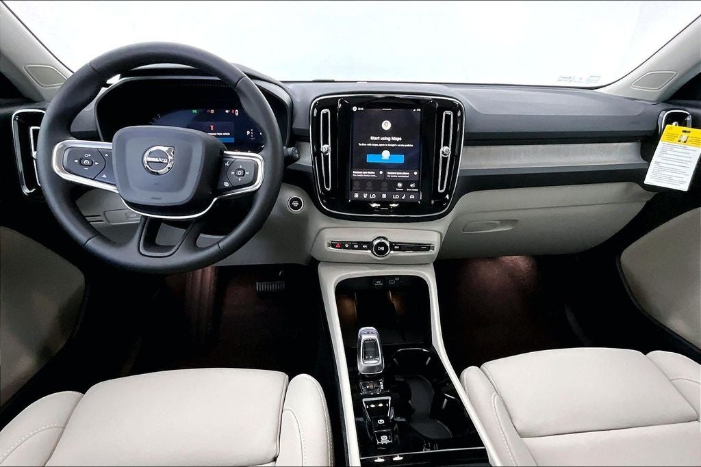 2026 Volvo XC40 B5 Plus