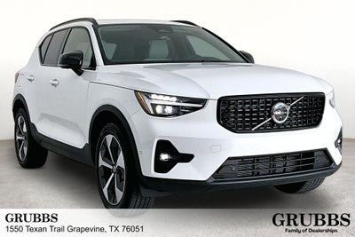 2026 Volvo XC40 B5 Plus