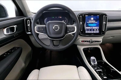 2026 Volvo XC40 B5 Plus