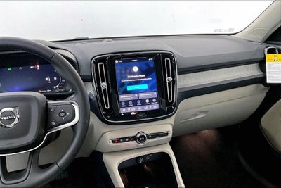 2026 Volvo XC40 B5 Plus