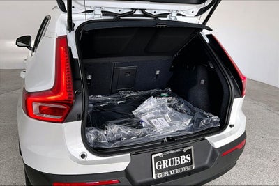 2026 Volvo XC40 B5 Plus