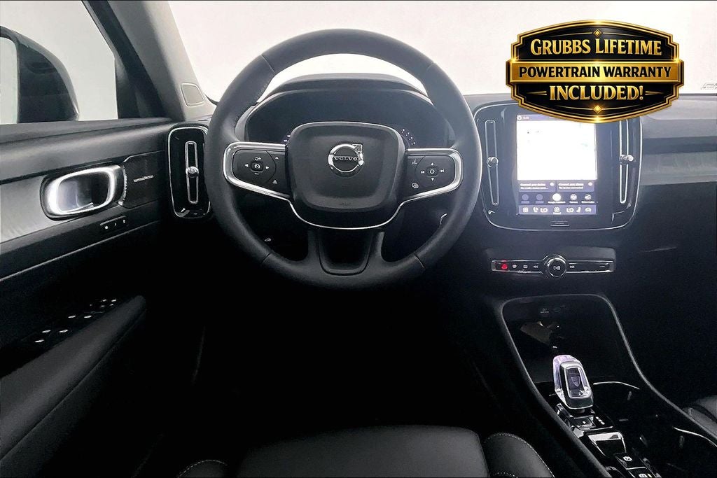 2026 Volvo XC40 B5 Plus