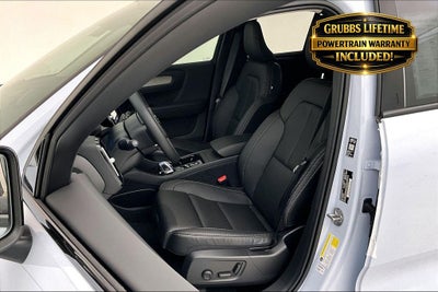 2026 Volvo XC40 B5 Plus