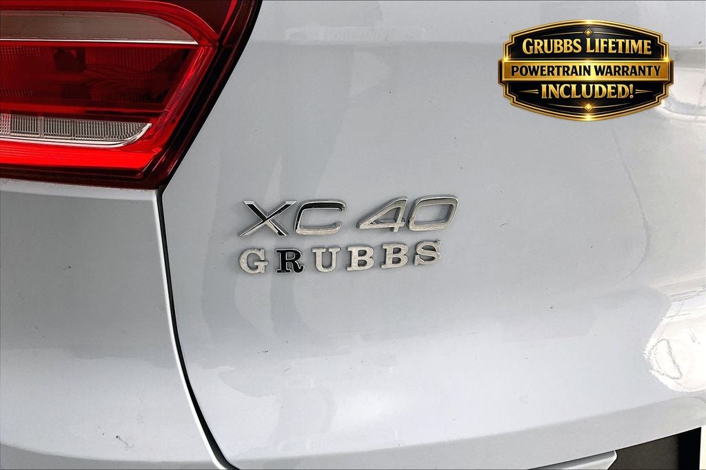 2026 Volvo XC40 B5 Plus