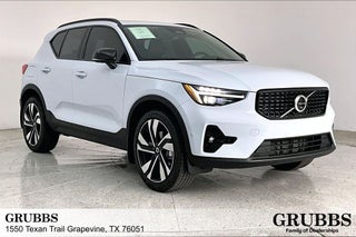 2026 Volvo XC40 B5 Plus