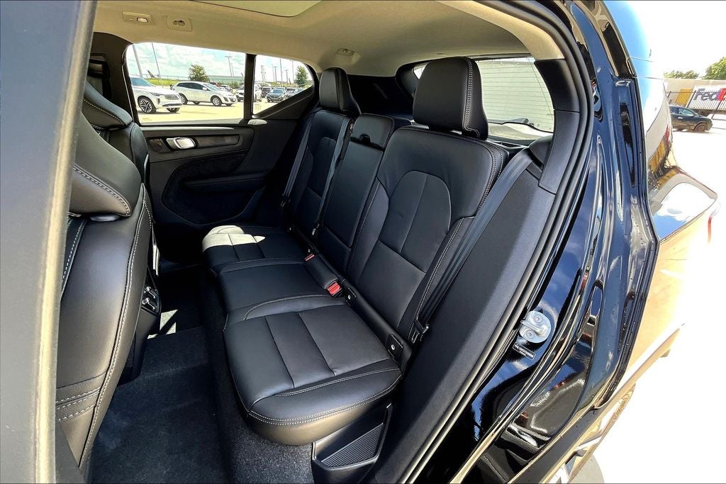 2026 Volvo XC40 B5 Plus