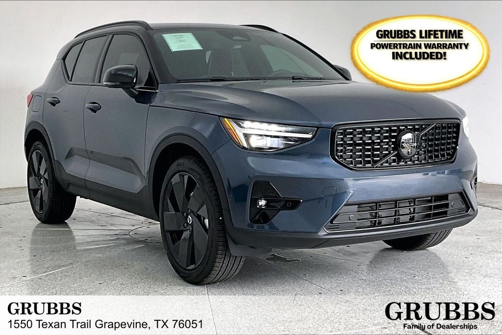 2026 Volvo XC40 B5 Ultra Black Edition