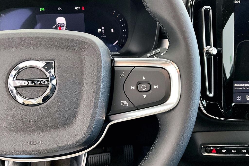 2026 Volvo XC40 B5 Ultra Black Edition