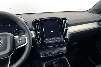 2026 Volvo XC40 B5 Ultra Black Edition