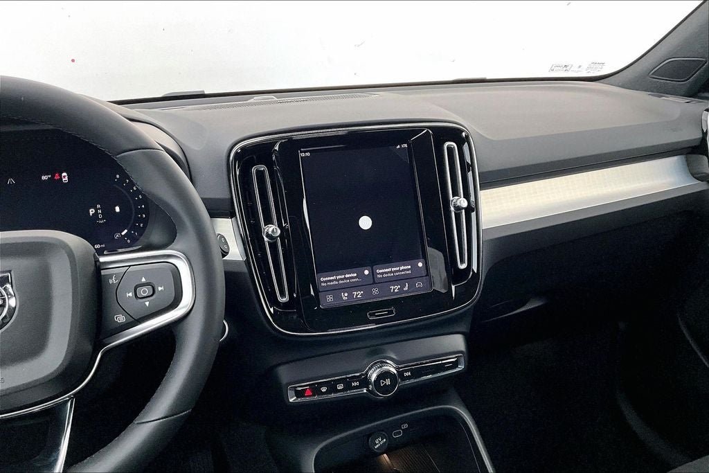 2026 Volvo XC40 B5 Ultra Black Edition