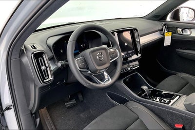 2026 Volvo XC40 B5 Ultra Black Edition