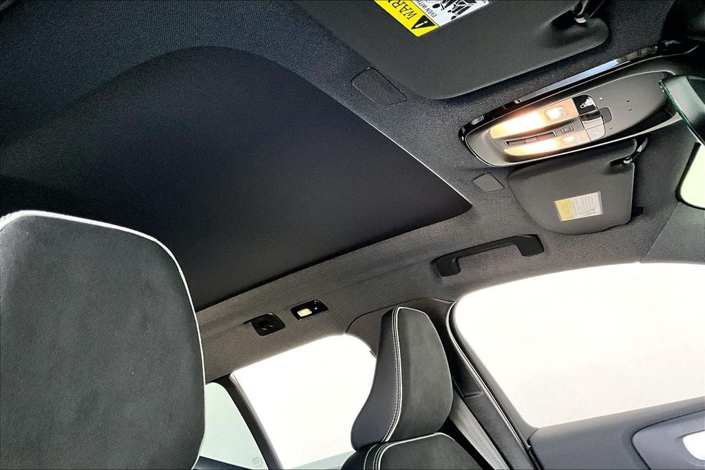 2026 Volvo XC40 B5 Ultra Black Edition