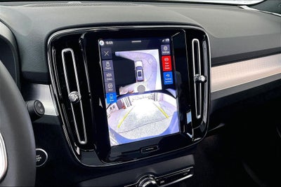 2026 Volvo XC40 B5 Ultra Black Edition