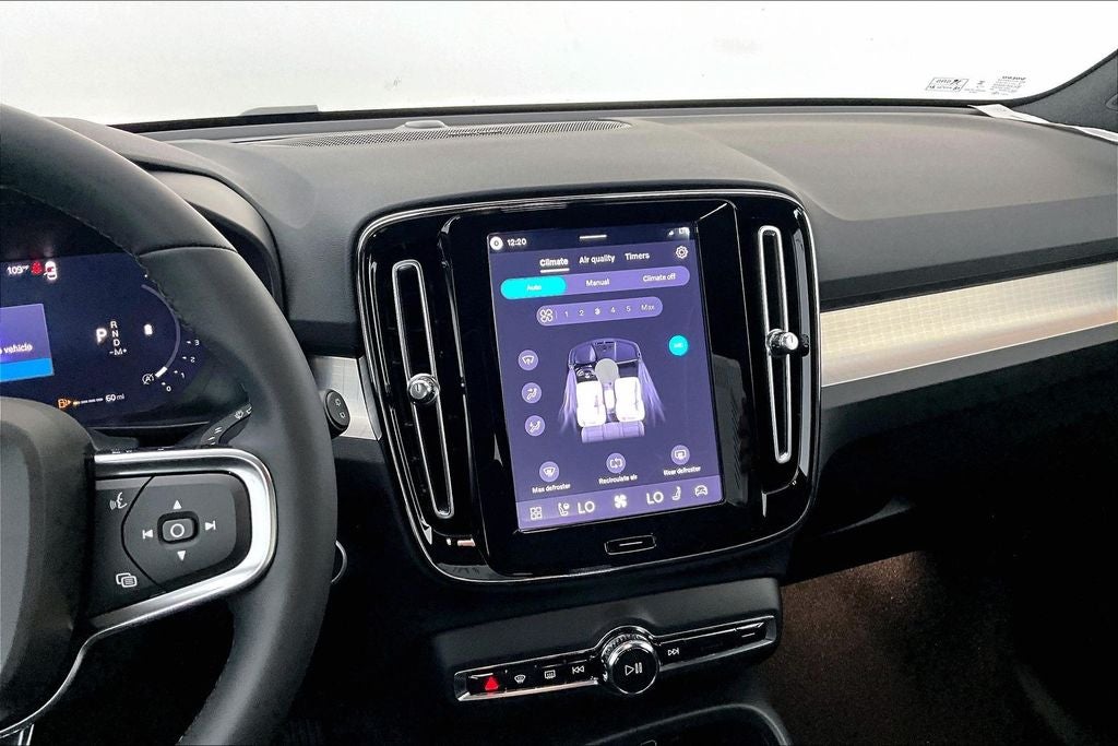 2026 Volvo XC40 B5 Ultra Black Edition