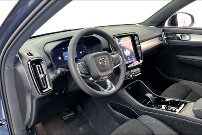 2026 Volvo XC40 B5 Ultra Black Edition