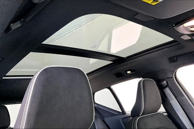 2026 Volvo XC40 B5 Ultra Black Edition