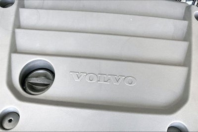 2026 Volvo XC40 B5 Ultra Black Edition