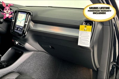 2026 Volvo XC40 B5 Ultra Black Edition